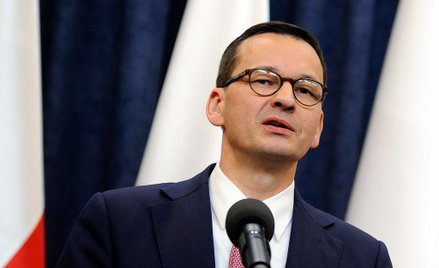 Premier: Wprowadzamy kontrole sanitarne na granicach