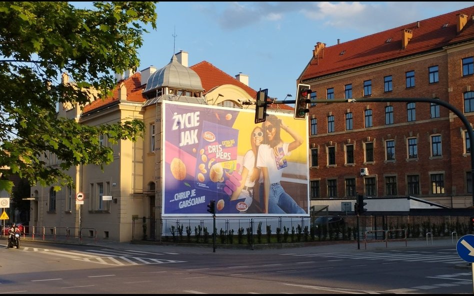 W Krakowie przepisy ograniczające chaos reklamowy weszły w życie 1 lipca 2020 r.
