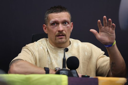 Ołeksandr Usyk na konferencji prasowej po walce z Tysonem Furym