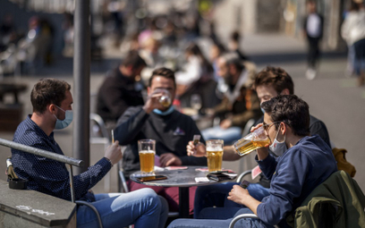 Dania: Bar oferuje szybki test na COVID-19 i piwo