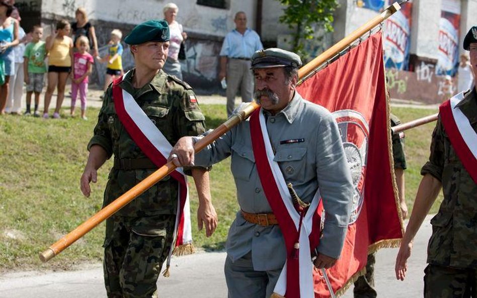 Szlakiem przetartym przez Piłsudskiego i "Solidarność"