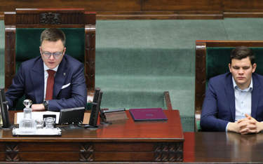 Szymon Hołownia i Adam Gomoła w czasie posiedzenia Sejmu