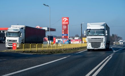 Kierowcy korzystający z aplikacji ORLEN VITAY mogą tankować paliwo z rabatem w weekendy aż do końca 