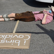 Niemcy: Antycovidowa demonstracja przerwana. Prawie nikt nie miał maski