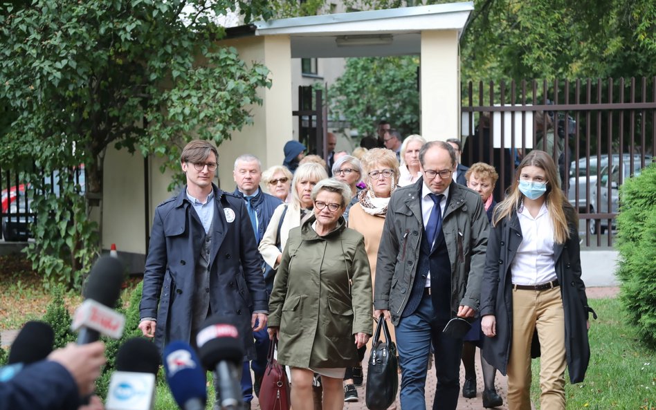 Bez zmian po spotkaniu protestujących medyków z resortem zdrowia