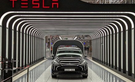 Tesla wstrzymuje produkcję w fabryce pod Berlinem