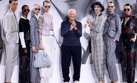 Giorgio Armani podczas pokazu w trakcie tygodnia mody w Mediolanie we wrześniu 2024 roku.