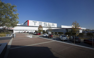 Tesla: Roboty wyprodukują elektryczne auta