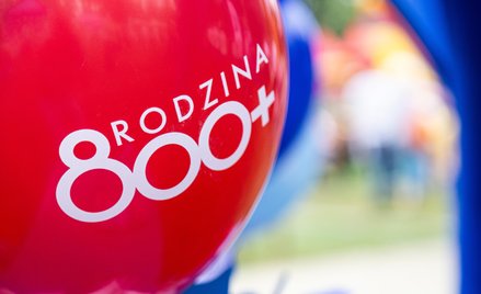 Rząd zajmie się automatycznym przedłużaniem prawa do 800 plus