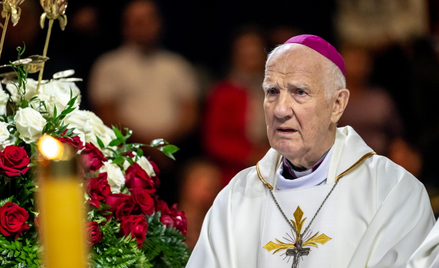 Biskup senior senior diecezji świdnickiej Ignacy Dec