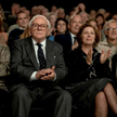 Anthony Hopkins jako Nicky Winton w filmie „Jedno życie” (One Life)