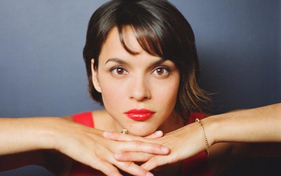 Norah Jones zaśpiewa podczas gali wręczenia Oscarów W Los Angeles