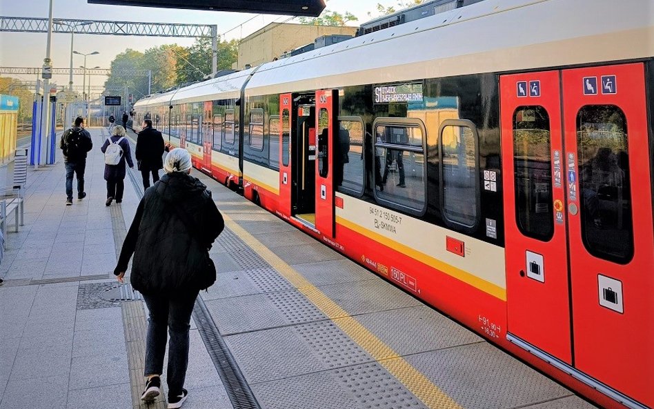 Obecnie 47 nowoczesnych pociągów zabiera podróżnych z 60 przystanków
