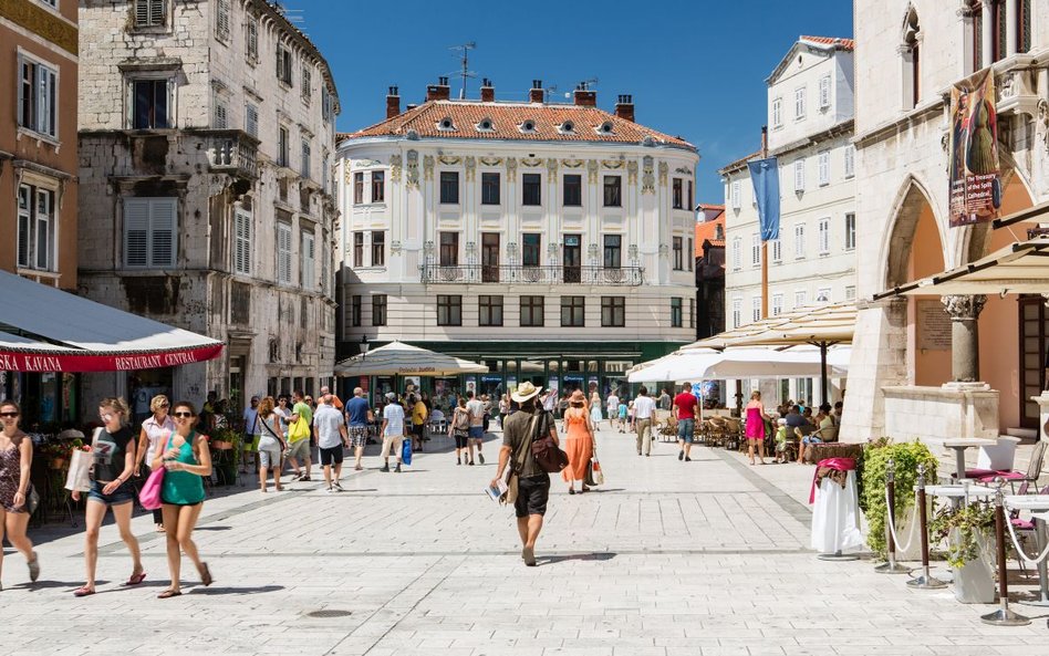 150 euro kary za bikini. Split dyscyplinuje turystów