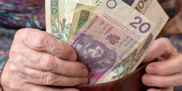 6938,92 zł co miesiąc. Rośnie liczba osób pobierających świadczenie