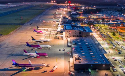 Na lotnisku w Katowicach lutowy ruch prawie połowę mniejszy niż przed pademią