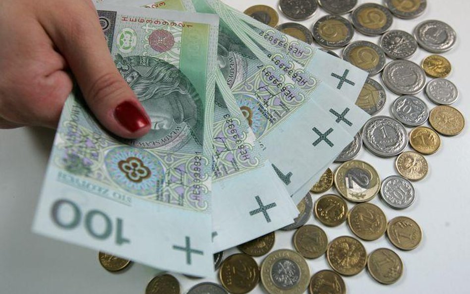 Złoty rośnie w siłę. Euro i dolar słabną w oczach