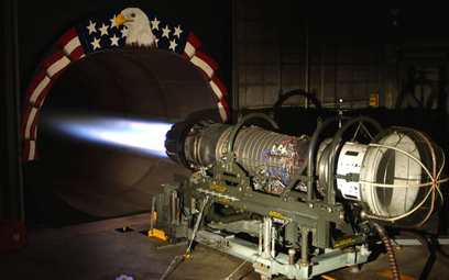 Silnik turboodrzutowy F110-GE-129 podczas naziemnej próby statycznej. Fot./General Electric.