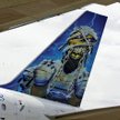Eddi, maskotka zespołu na ogonie boeinga Iron Maiden