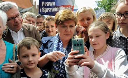 Beata Szydło podczas wizyty w Szydłowcu szydziła z pochodzącej z tego miasta premier Ewy Kopacz