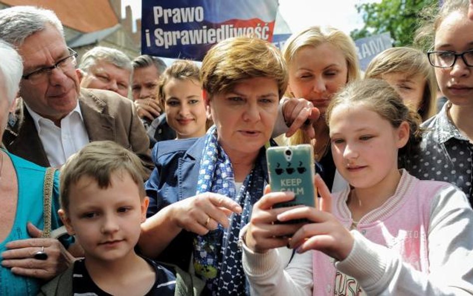 Beata Szydło podczas wizyty w Szydłowcu szydziła z pochodzącej z tego miasta premier Ewy Kopacz