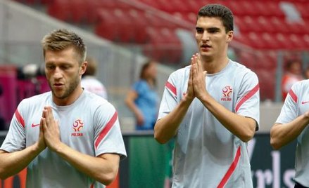 Dwa ostatnie mecze w grupie A o 20.45, o 22.30 będzie wiadomo, czy nasze modły zostały wysłuchane. O