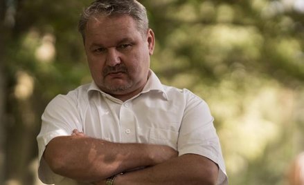 Ryszard Ćwirlej, z wykształcenia socjolog, z zawodu dziennikarz, pisze dwie książki rocznie.