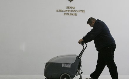 Politycy będą redagować media? Kuriozalny projekt Senatu