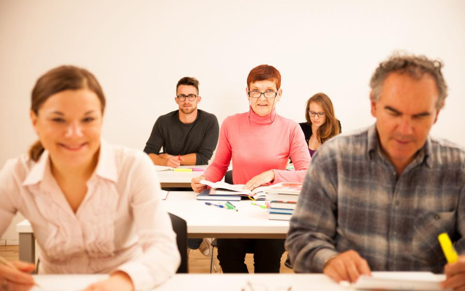Studia w Polsce zwalniają cudzoziemca z obowiązku posiadania zezwolenia na pracę