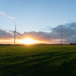 Jednym z ważniejszych transakcji 2025 r. był zakup przez firmę Enea Nowa Energia farm wiatrowych od 