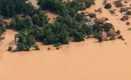 Runęła zapora wodna. Ofiary i 6,6 tys. ludzi bez domów