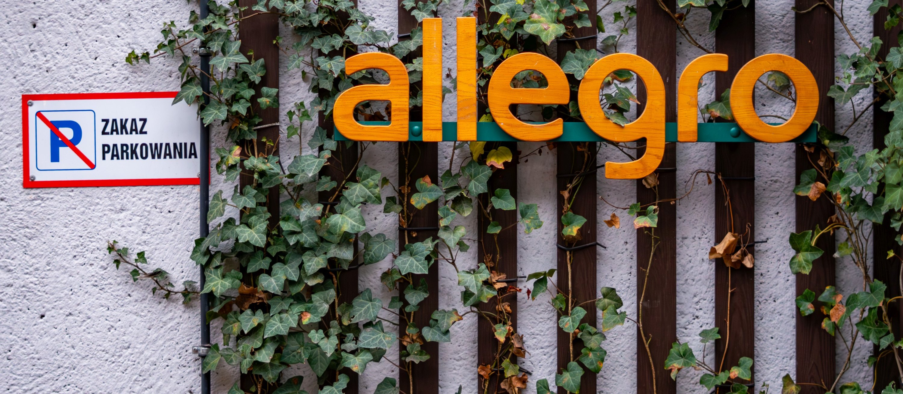 Policja w siedzibie Allegro, w tle poważne zarzuty