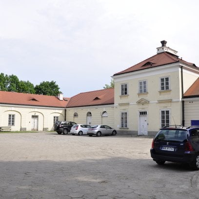 8 sierpnia muzeum proponuje oprowadzanie po Stajniach Kubickiego