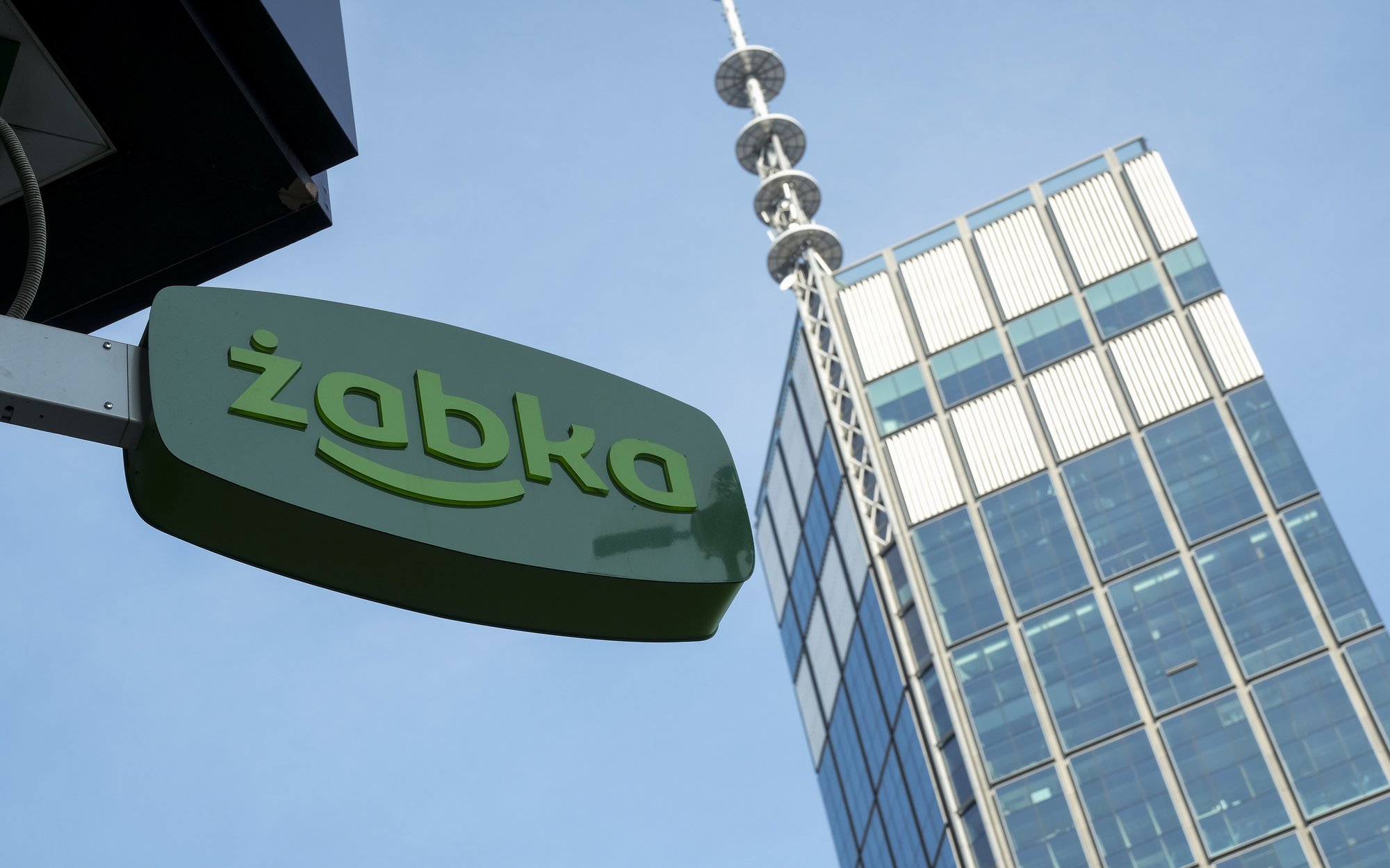 Żabka zarobiła miliard. Nie boi się inflacji i prohibicji