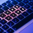 Bez paniki i fake newsów. MEN uczy szkoły rozmawiać z uczniami o zagrożeniach