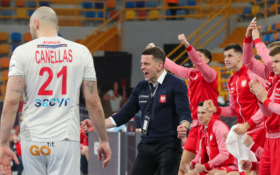 Trener Patryk Rombel