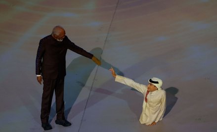 Freeman odegrał w Katarze gest z fresków w Kaplicy Sykstyńskiej w Watykanie, z części o stworzeniu ś