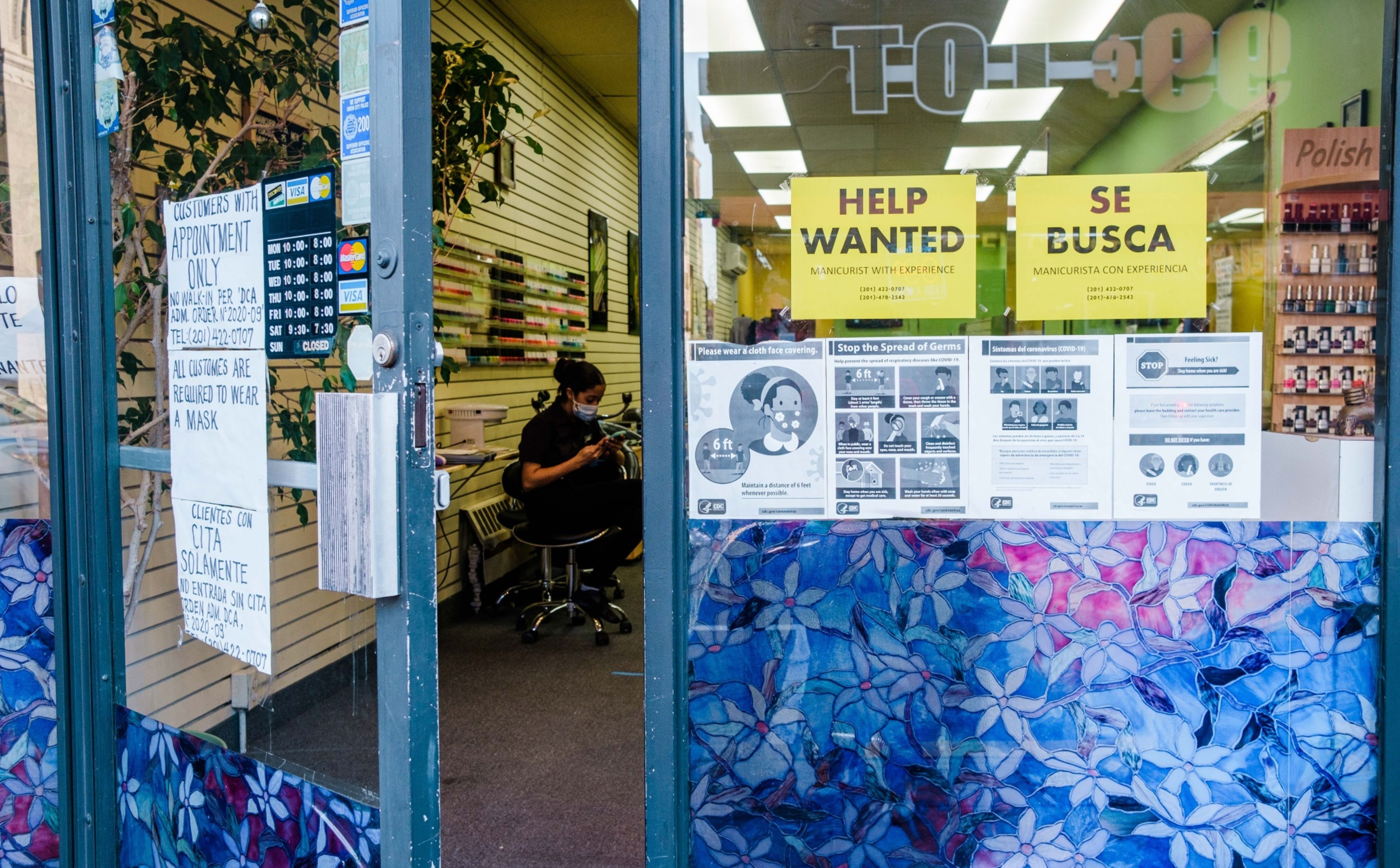 Wnioski o zasiłki dla bezrobotnych w USA blisko szczytów