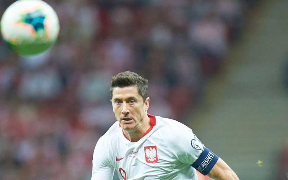 Robert Lewandowski – legenda Bundesligi i wzór dla ambitnej piłkarskiej młodzieży w Polsce