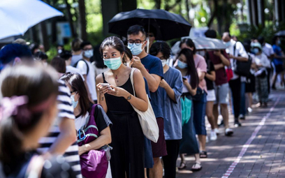 Hongkong: Jeden zakażony koronawirusem zakaża cztery osoby?