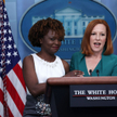 Jen Psaki (z prawej) ze swoją następczynią, Karine Jean-Pierre