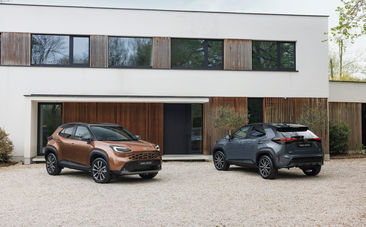 Odświeżona Toyota Yaris Cross leczy kompleksy związane z chińskimi markami