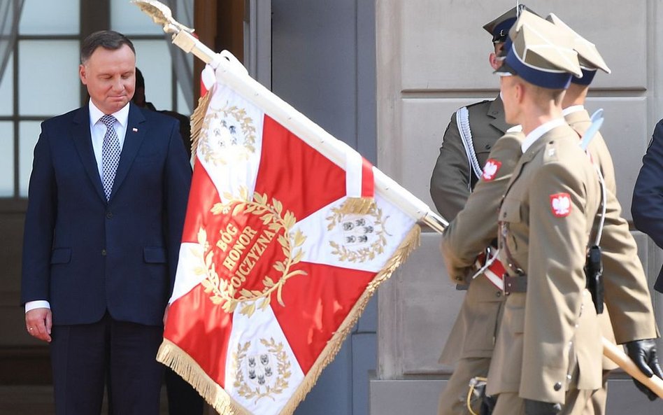 Reuters: Wojna wciąż jest tematem politycznym w Polsce