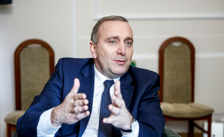 Grzegorz Schetyna o rezolucji PE ws. Polski: Żółta kartka