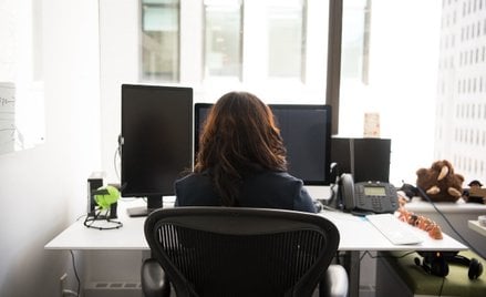 Badacze udowodnili wyraźny związek między korzystaniem z LinkedIna a pogłębianiem się objawów „syndr