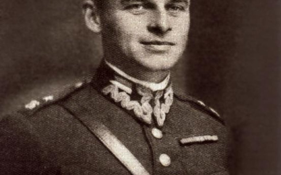 Witold Pilecki w mundurze. Zdjęcie wykonane w latach 30. Zbiory rodzinne