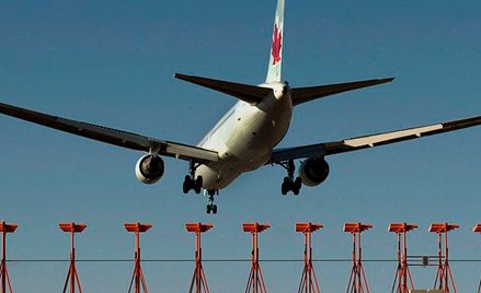 Dziesięciolatka zmarła na zawał podczas lotu samolotem