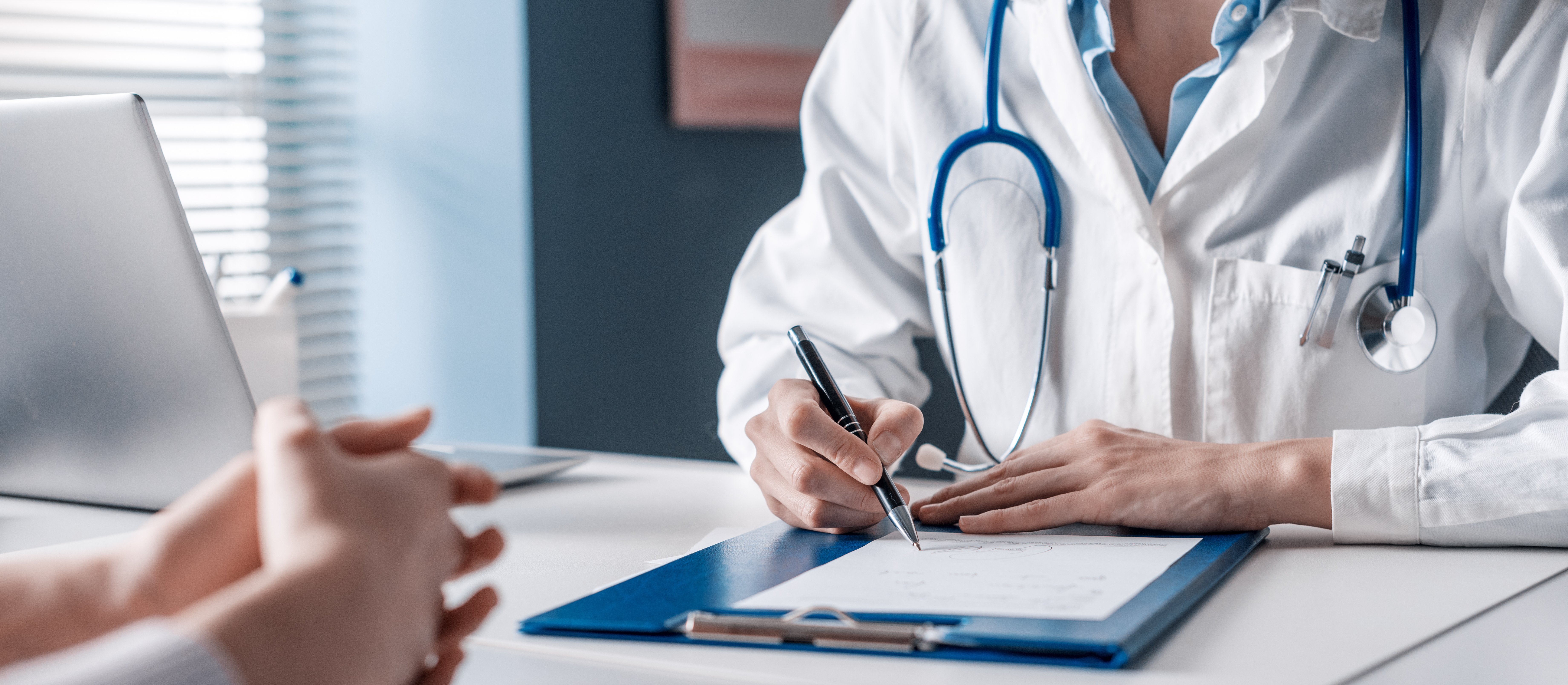 Nowe zasady refundacji leków. Sprawdź, co zmienia się w gabinetach lekarskich