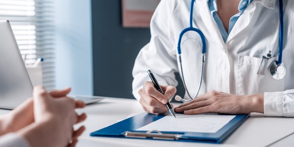 Nowe zasady refundacji leków. Sprawdź, co zmienia się w gabinetach lekarskich