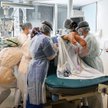 Pandemia pokonuje Macrona